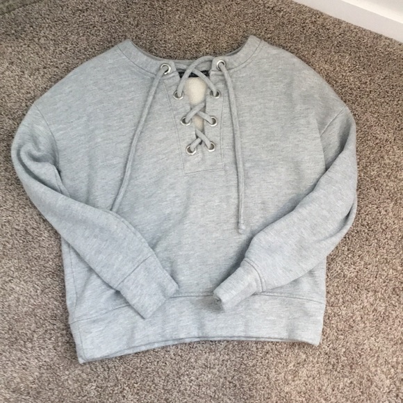 Harlowe & Graham Tops - Gray crew neck lace up sweatshirt, like new!